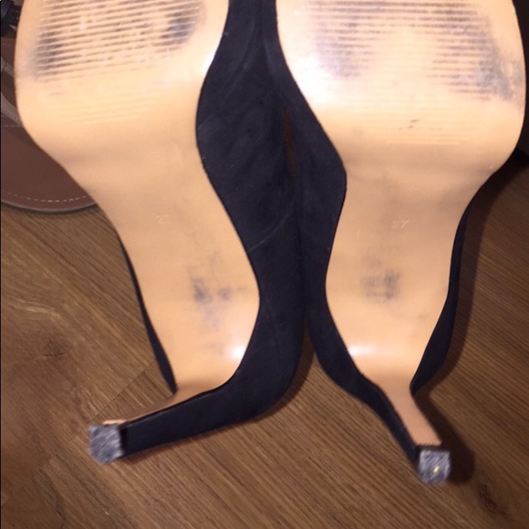 Shoes - Picture 2 of 4